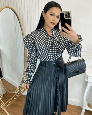 Blusa Manga LongaTecido Crepe Seda Preto