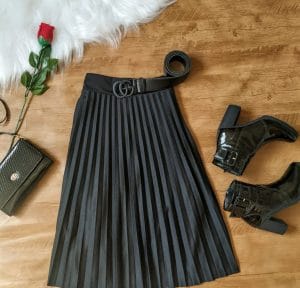 Saia Plissada Midi Preto